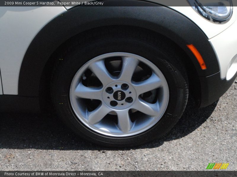 Pepper White / Black/Grey 2009 Mini Cooper S Hardtop