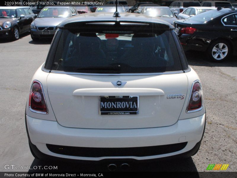 Pepper White / Black/Grey 2009 Mini Cooper S Hardtop