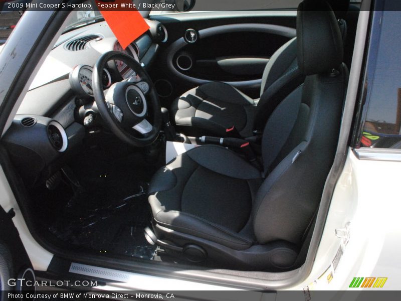 Pepper White / Black/Grey 2009 Mini Cooper S Hardtop