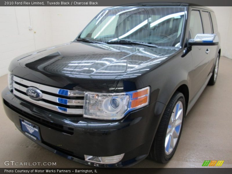 Tuxedo Black / Charcoal Black 2010 Ford Flex Limited