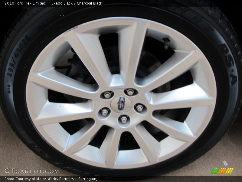 Tuxedo Black / Charcoal Black 2010 Ford Flex Limited