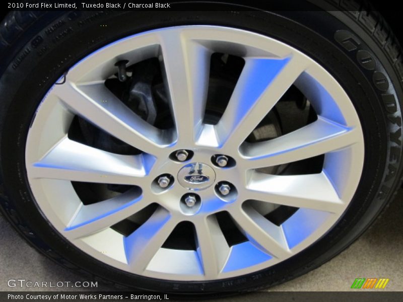 Tuxedo Black / Charcoal Black 2010 Ford Flex Limited