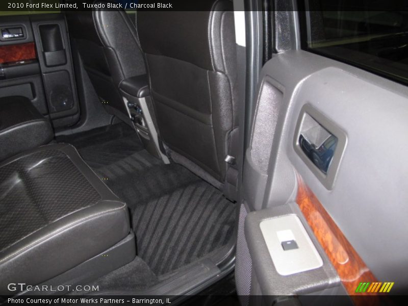 Tuxedo Black / Charcoal Black 2010 Ford Flex Limited