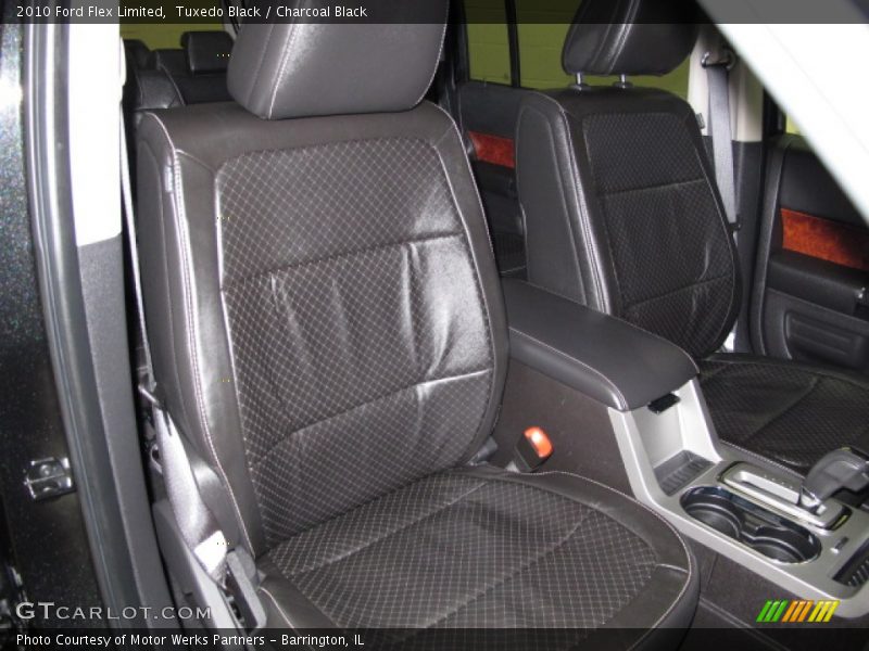 Tuxedo Black / Charcoal Black 2010 Ford Flex Limited