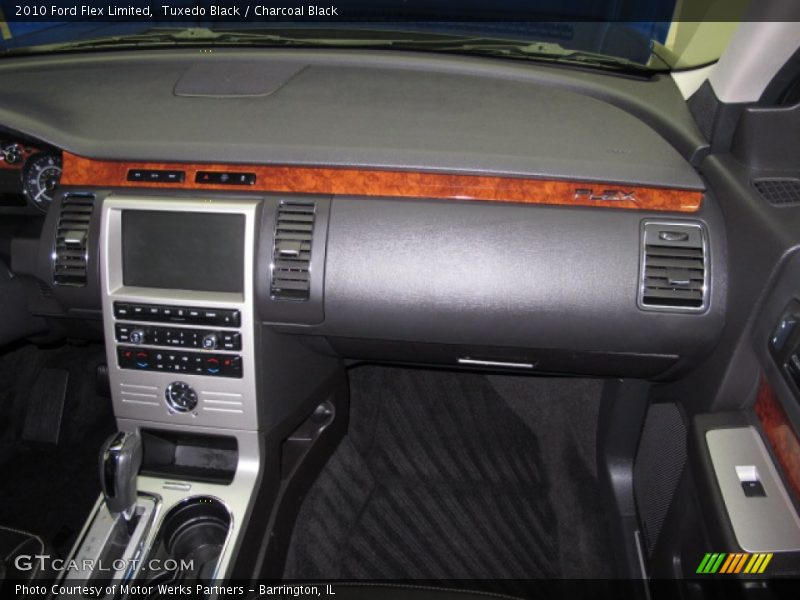 Tuxedo Black / Charcoal Black 2010 Ford Flex Limited