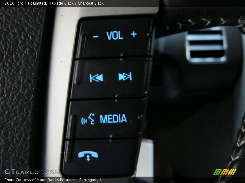 Tuxedo Black / Charcoal Black 2010 Ford Flex Limited