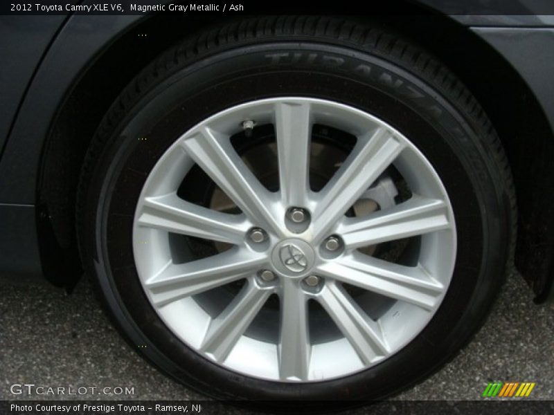 Magnetic Gray Metallic / Ash 2012 Toyota Camry XLE V6