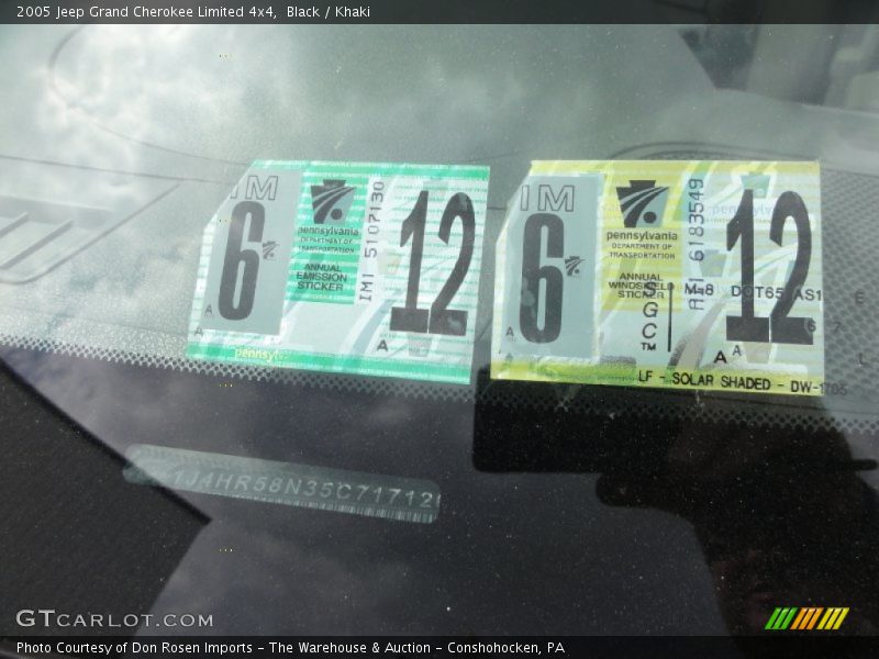 Black / Khaki 2005 Jeep Grand Cherokee Limited 4x4