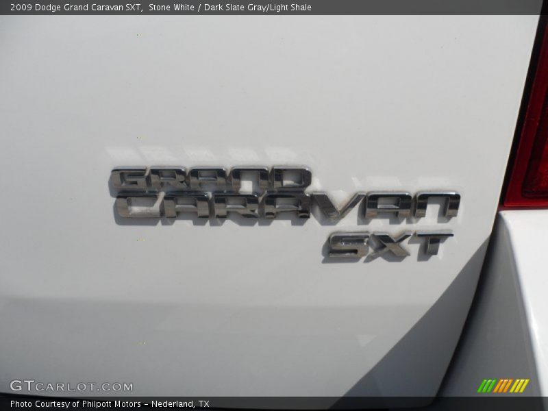 Stone White / Dark Slate Gray/Light Shale 2009 Dodge Grand Caravan SXT