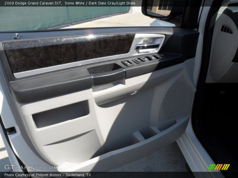 Stone White / Dark Slate Gray/Light Shale 2009 Dodge Grand Caravan SXT
