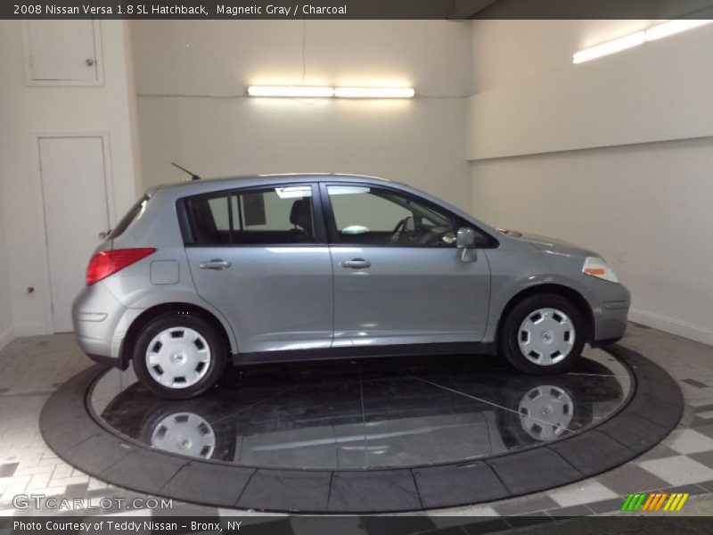 Magnetic Gray / Charcoal 2008 Nissan Versa 1.8 SL Hatchback