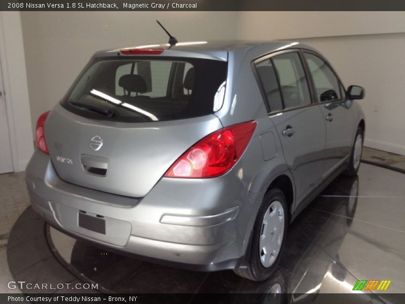 Magnetic Gray / Charcoal 2008 Nissan Versa 1.8 SL Hatchback