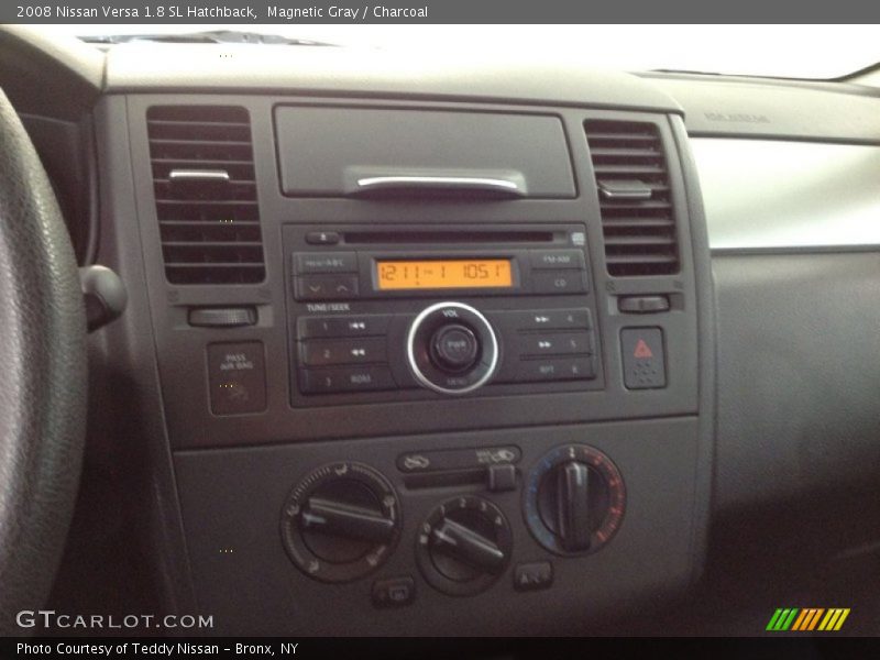 Magnetic Gray / Charcoal 2008 Nissan Versa 1.8 SL Hatchback