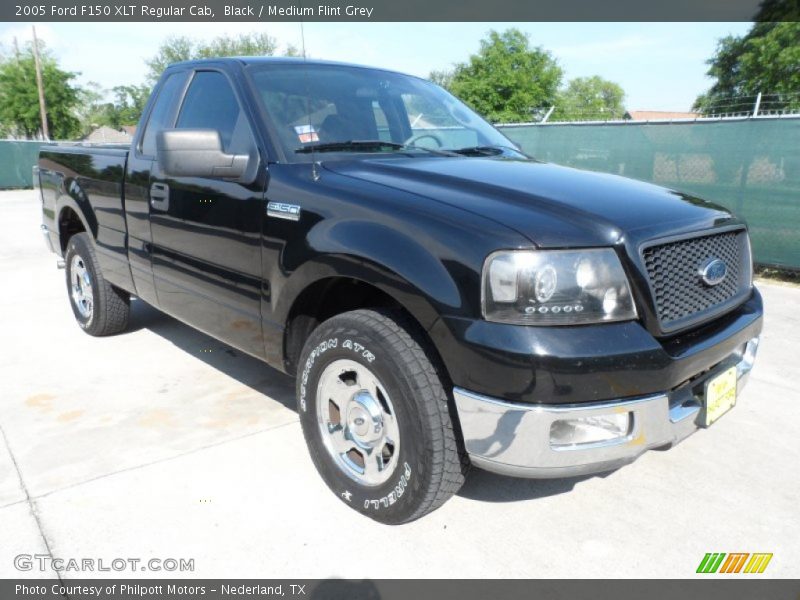Black / Medium Flint Grey 2005 Ford F150 XLT Regular Cab