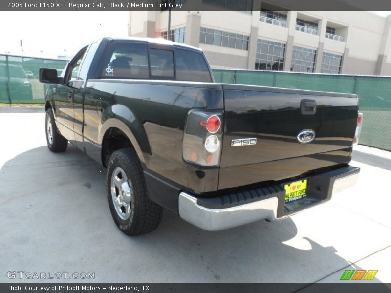 Black / Medium Flint Grey 2005 Ford F150 XLT Regular Cab