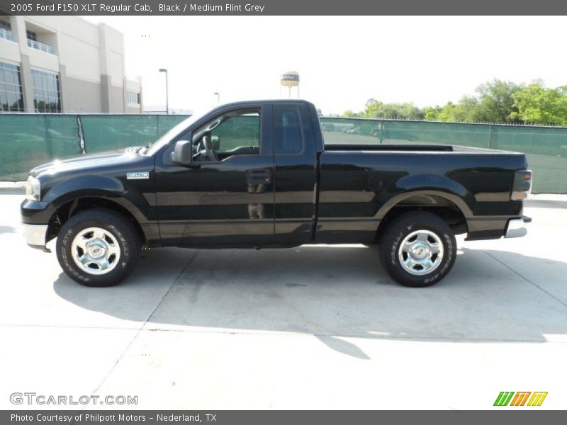 Black / Medium Flint Grey 2005 Ford F150 XLT Regular Cab