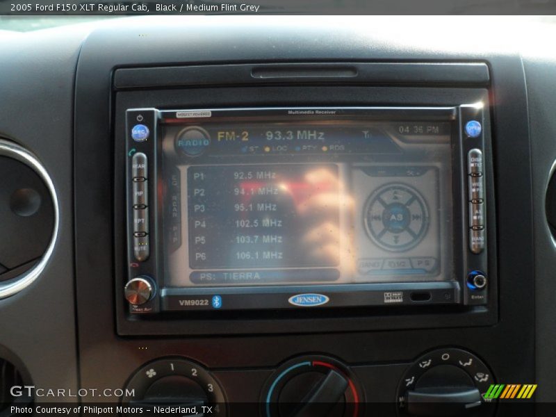 Black / Medium Flint Grey 2005 Ford F150 XLT Regular Cab