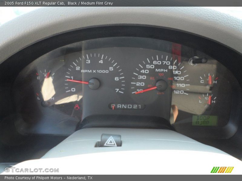 Black / Medium Flint Grey 2005 Ford F150 XLT Regular Cab