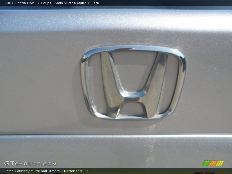 Satin Silver Metallic / Black 2004 Honda Civic LX Coupe
