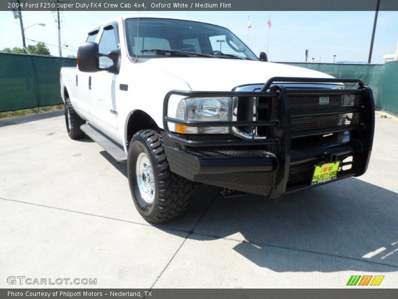 Oxford White / Medium Flint 2004 Ford F250 Super Duty FX4 Crew Cab 4x4