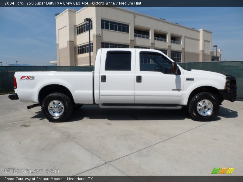 Oxford White / Medium Flint 2004 Ford F250 Super Duty FX4 Crew Cab 4x4
