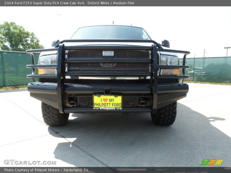Oxford White / Medium Flint 2004 Ford F250 Super Duty FX4 Crew Cab 4x4