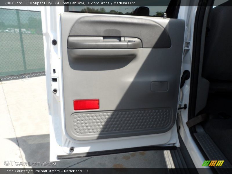 Oxford White / Medium Flint 2004 Ford F250 Super Duty FX4 Crew Cab 4x4