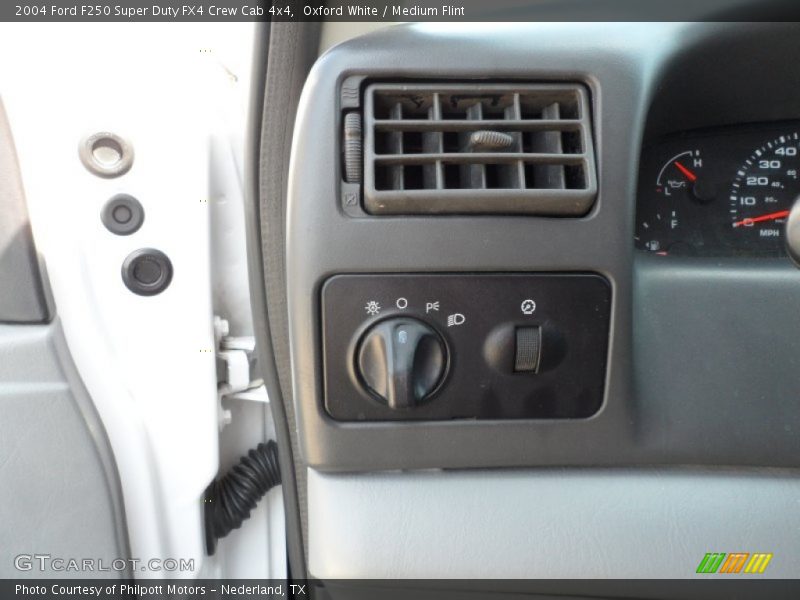 Oxford White / Medium Flint 2004 Ford F250 Super Duty FX4 Crew Cab 4x4