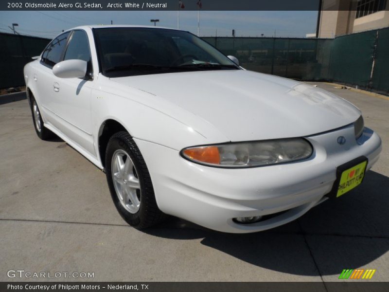 Arctic White / Neutral 2002 Oldsmobile Alero GL Sedan