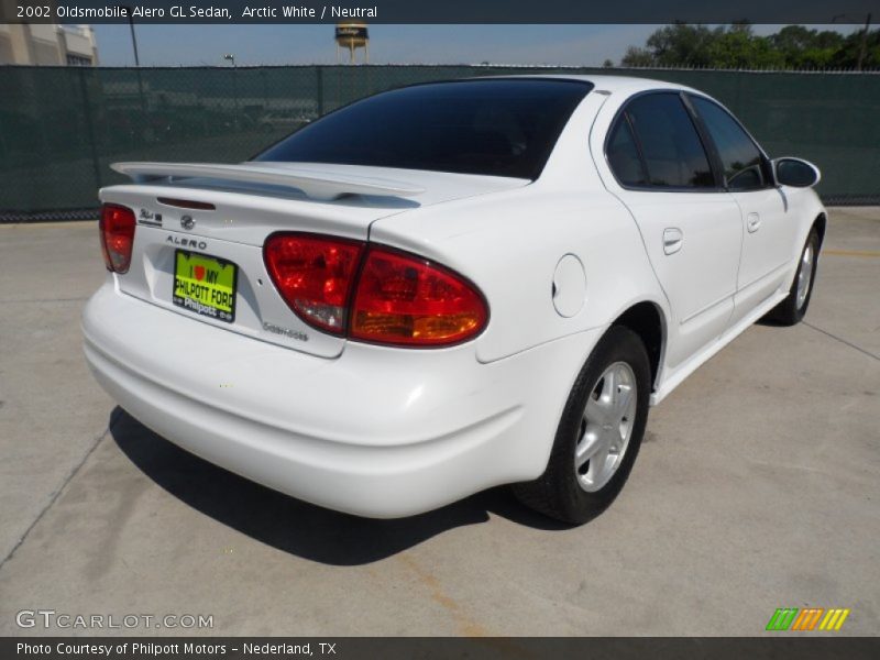 Arctic White / Neutral 2002 Oldsmobile Alero GL Sedan