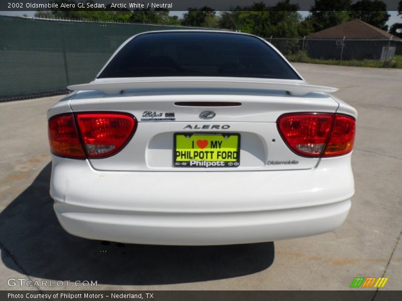 Arctic White / Neutral 2002 Oldsmobile Alero GL Sedan