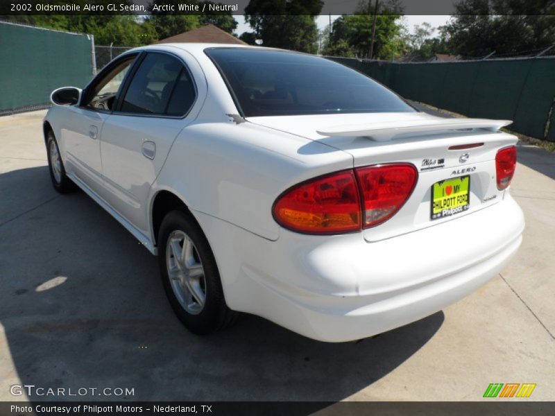 Arctic White / Neutral 2002 Oldsmobile Alero GL Sedan