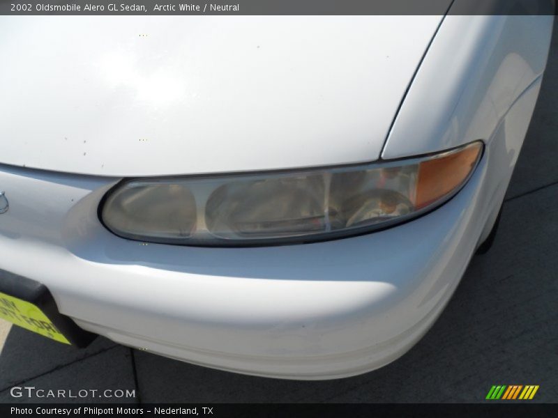 Arctic White / Neutral 2002 Oldsmobile Alero GL Sedan