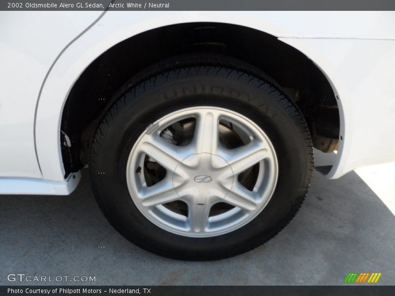 Arctic White / Neutral 2002 Oldsmobile Alero GL Sedan