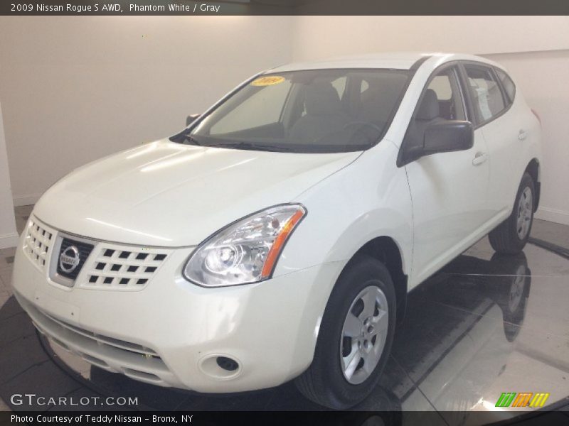 Phantom White / Gray 2009 Nissan Rogue S AWD