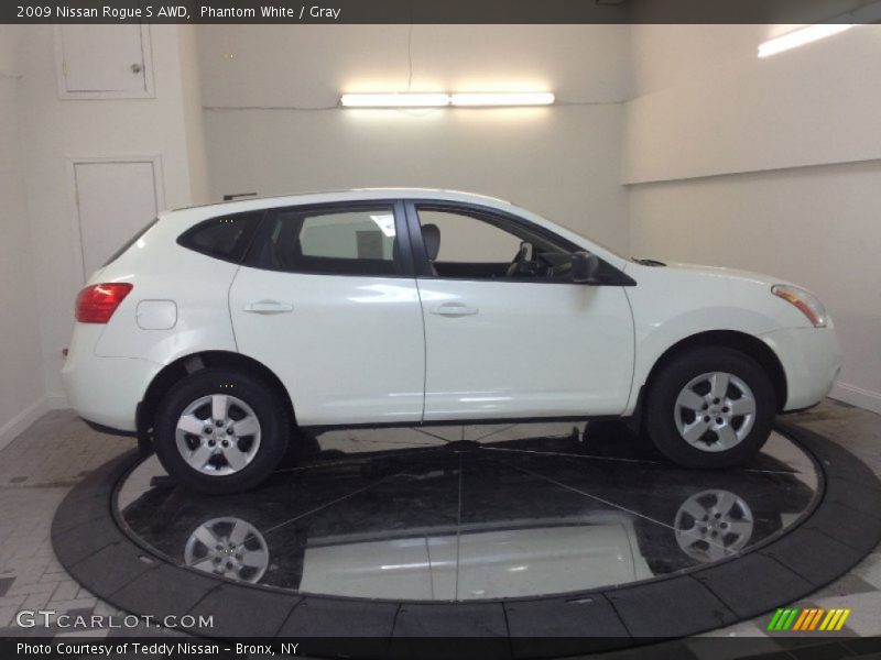 Phantom White / Gray 2009 Nissan Rogue S AWD