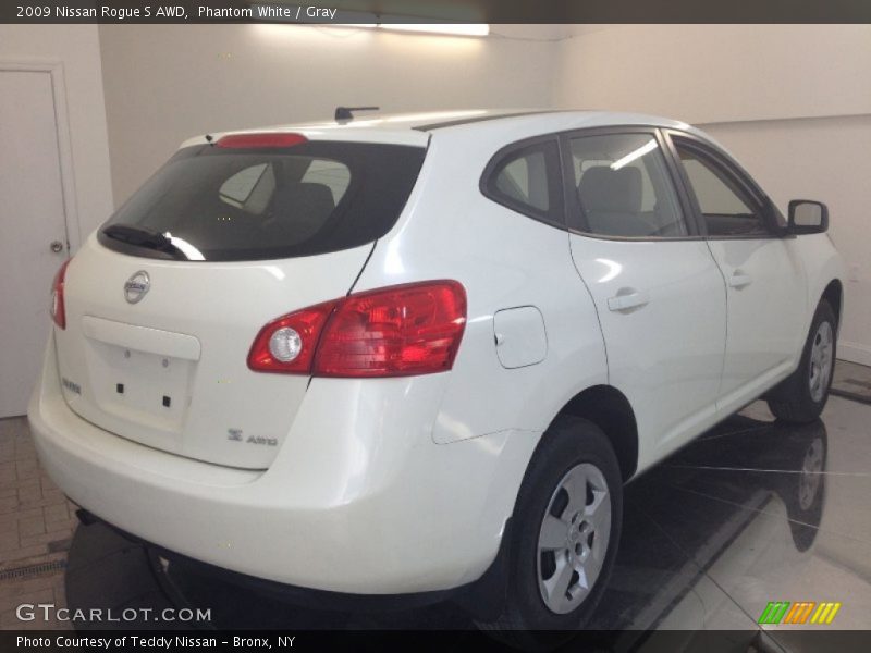 Phantom White / Gray 2009 Nissan Rogue S AWD