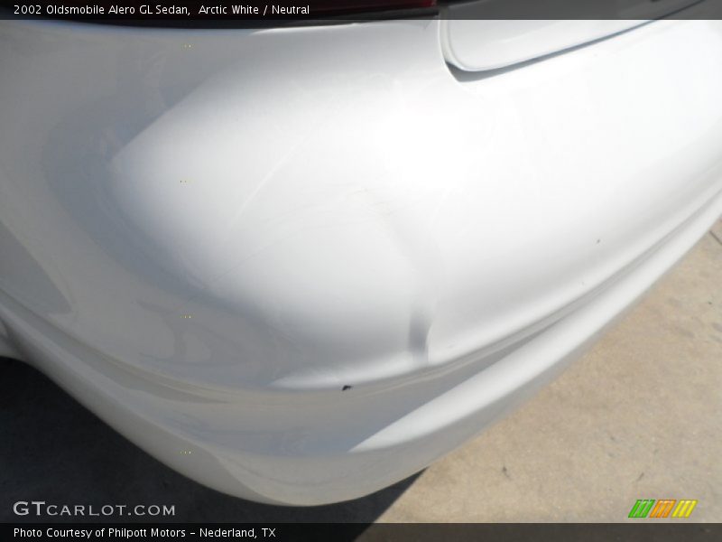 Arctic White / Neutral 2002 Oldsmobile Alero GL Sedan