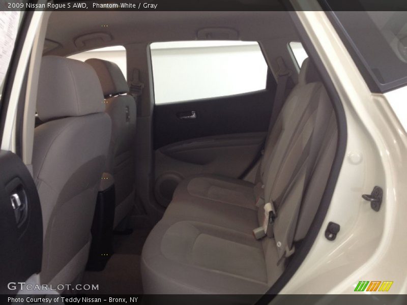 Phantom White / Gray 2009 Nissan Rogue S AWD