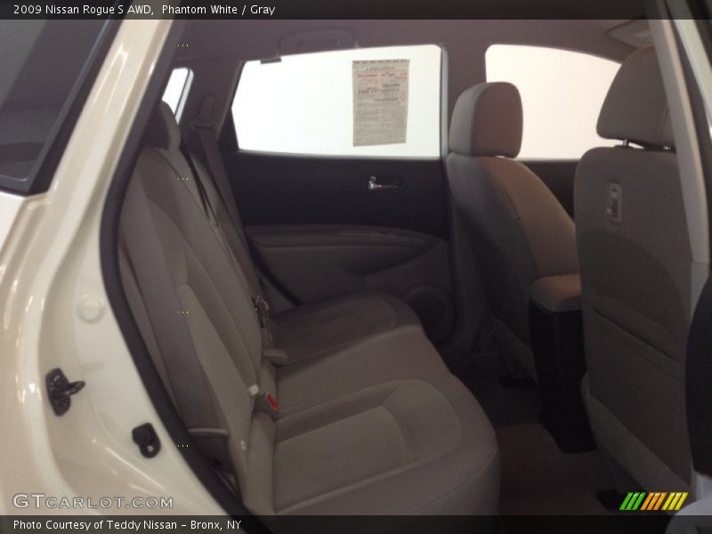 Phantom White / Gray 2009 Nissan Rogue S AWD