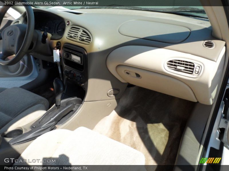 Arctic White / Neutral 2002 Oldsmobile Alero GL Sedan