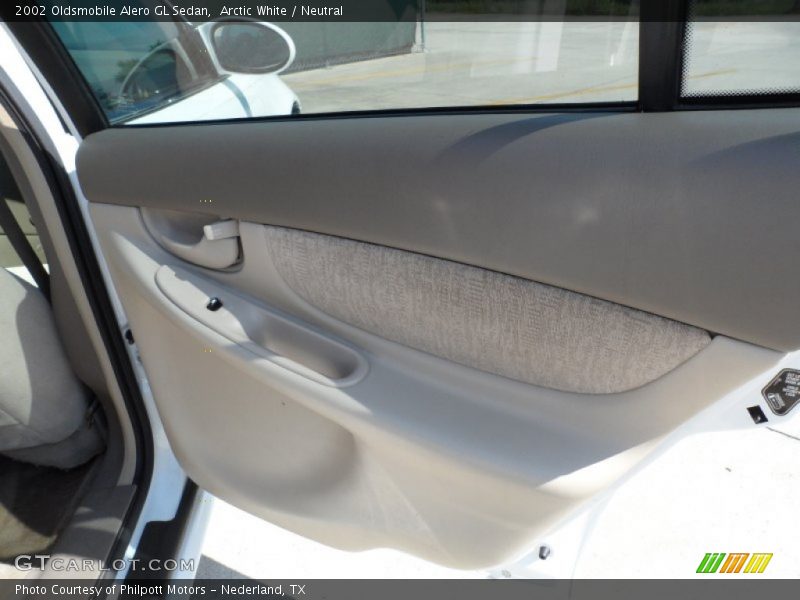 Arctic White / Neutral 2002 Oldsmobile Alero GL Sedan
