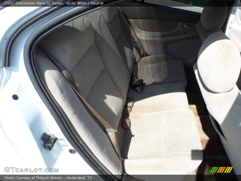 Arctic White / Neutral 2002 Oldsmobile Alero GL Sedan