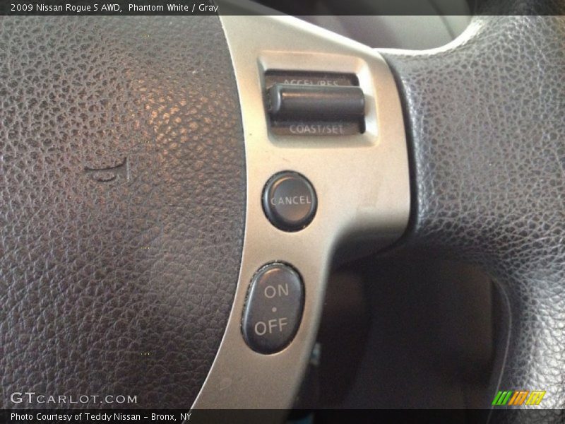 Phantom White / Gray 2009 Nissan Rogue S AWD