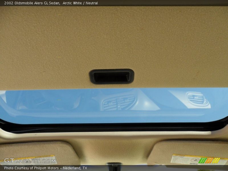 Arctic White / Neutral 2002 Oldsmobile Alero GL Sedan