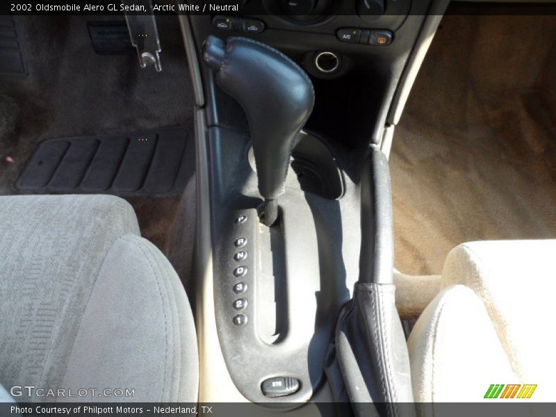Arctic White / Neutral 2002 Oldsmobile Alero GL Sedan