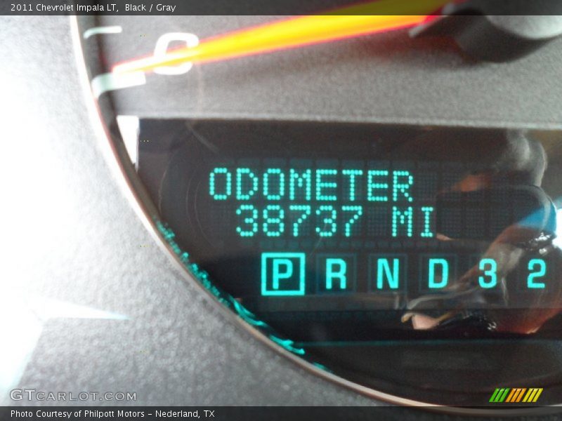 Black / Gray 2011 Chevrolet Impala LT