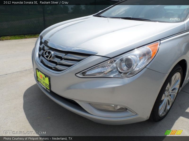 Radiant Silver / Gray 2012 Hyundai Sonata SE