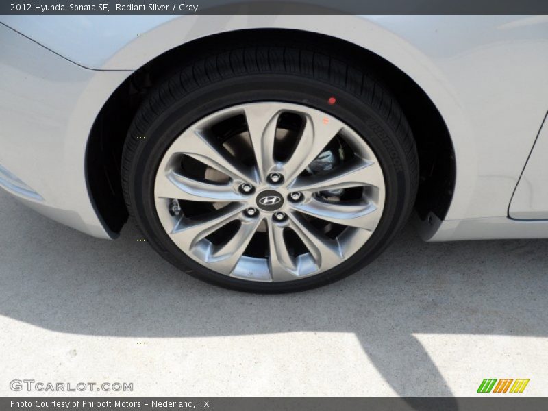 Radiant Silver / Gray 2012 Hyundai Sonata SE