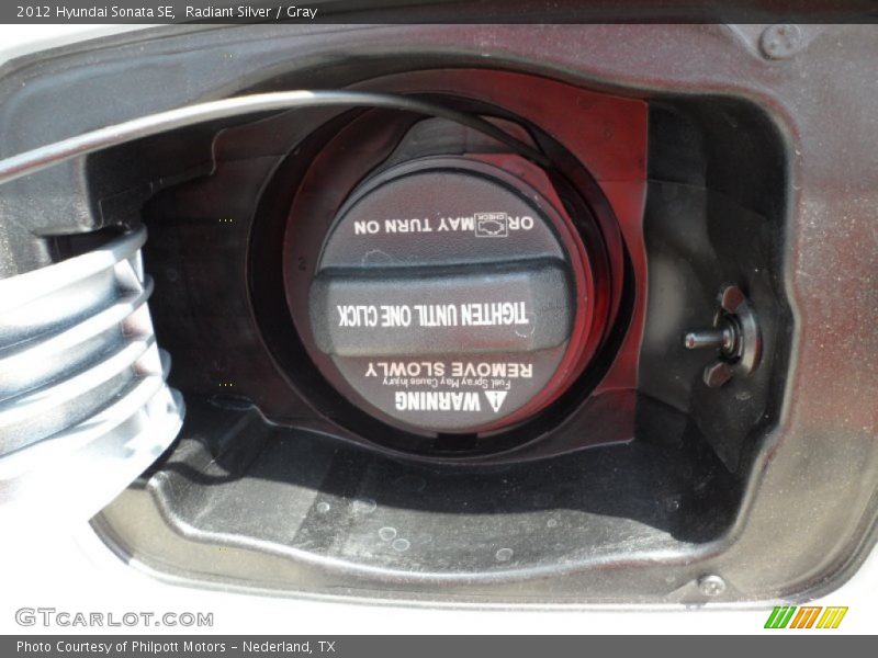 Radiant Silver / Gray 2012 Hyundai Sonata SE
